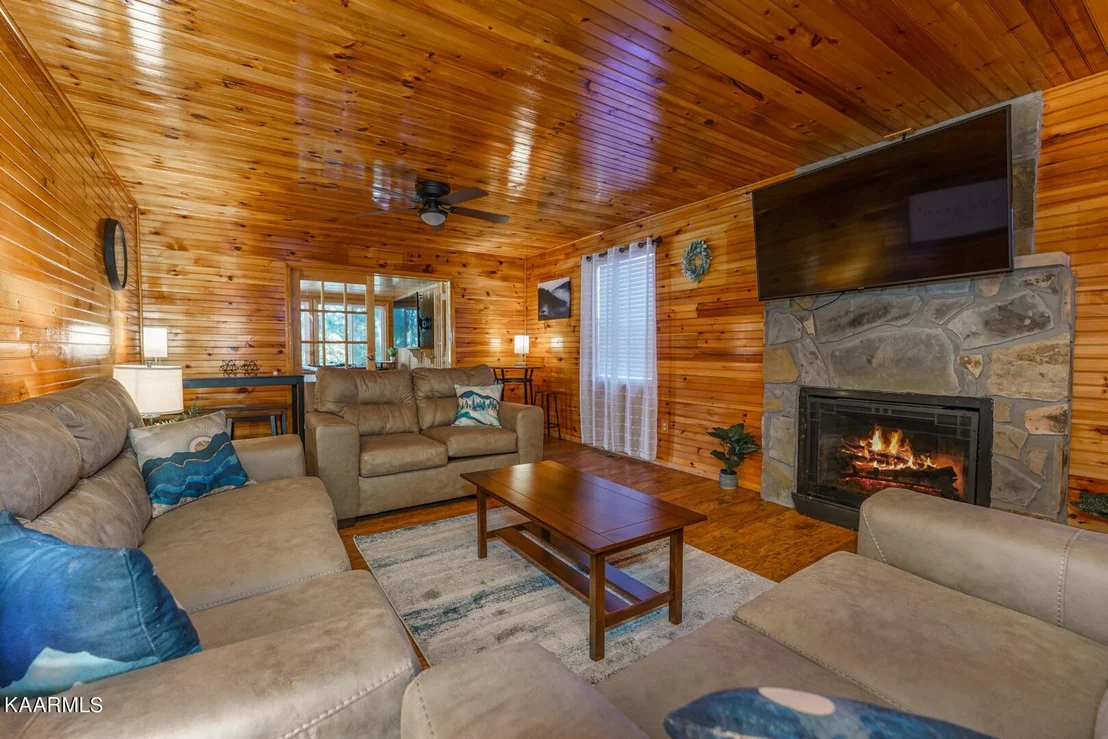 Photo of 1340 Sunrise Drive