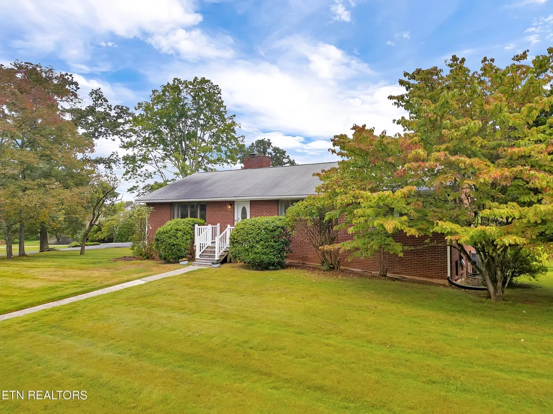 Photo of 7000 Wright Rd