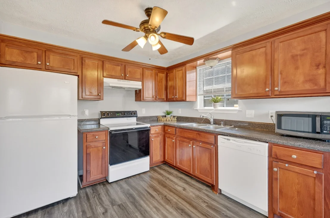 Photo of Unit 2 at 465 Warrior Dr