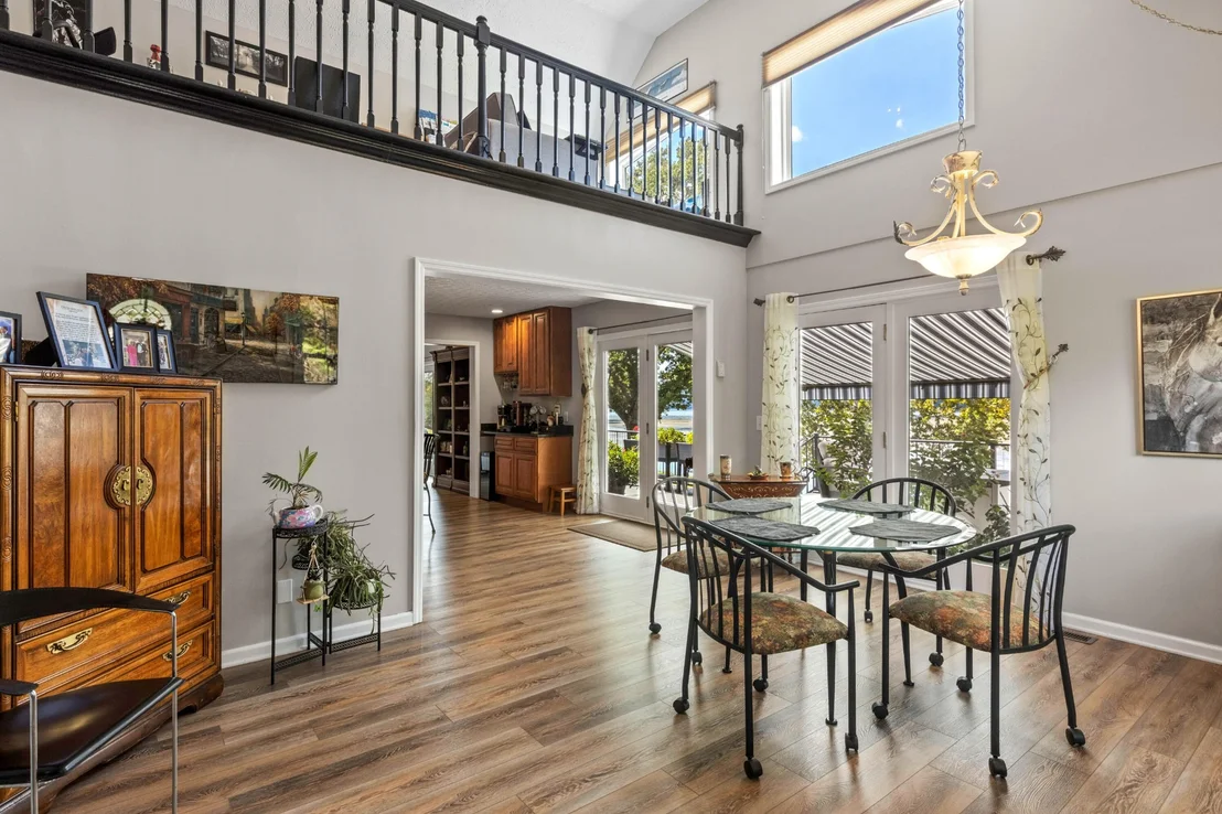 Photo of 122 Eagle Point Drive