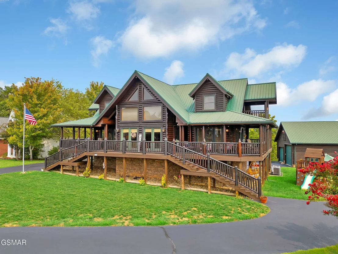 Photo of 838 Pinnacle Drive