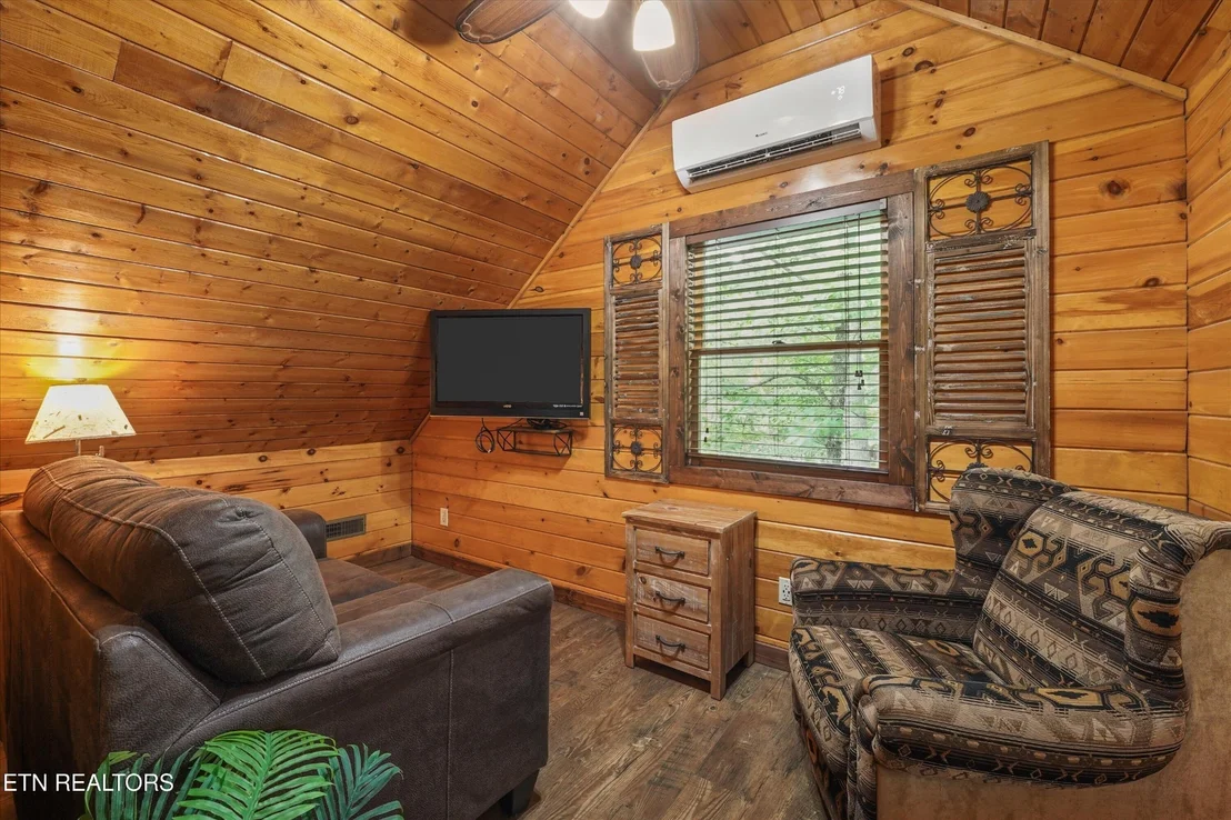 Photo of 2308 Hidden Mountain Rd
