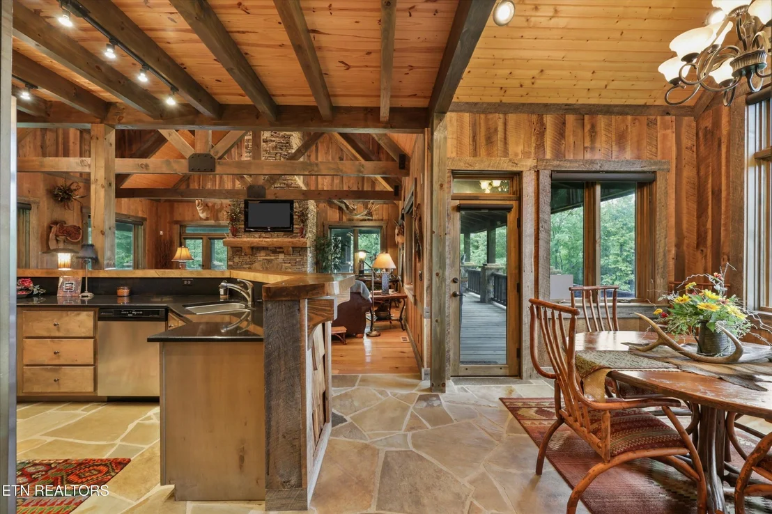 Photo of 993 Red Rock Rd