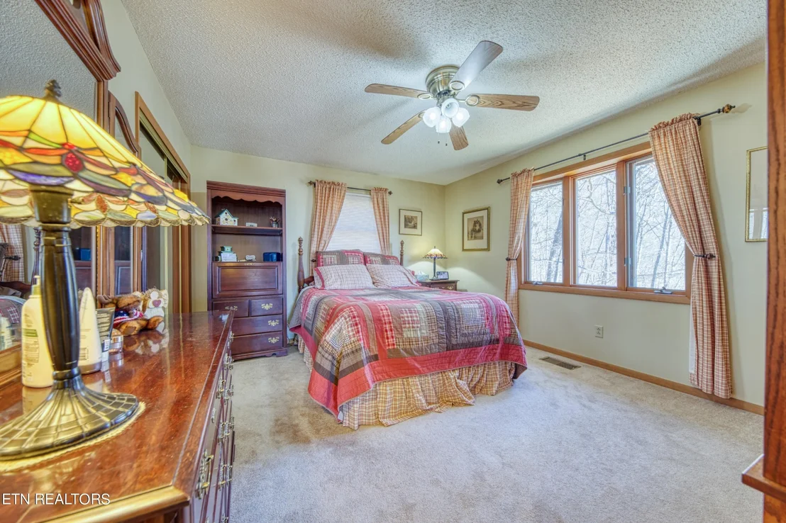Photo of 1054 Alpine Dr.