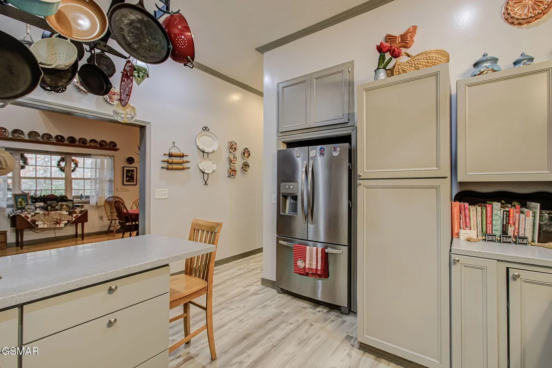 Photo of 3875 Poplar Lane