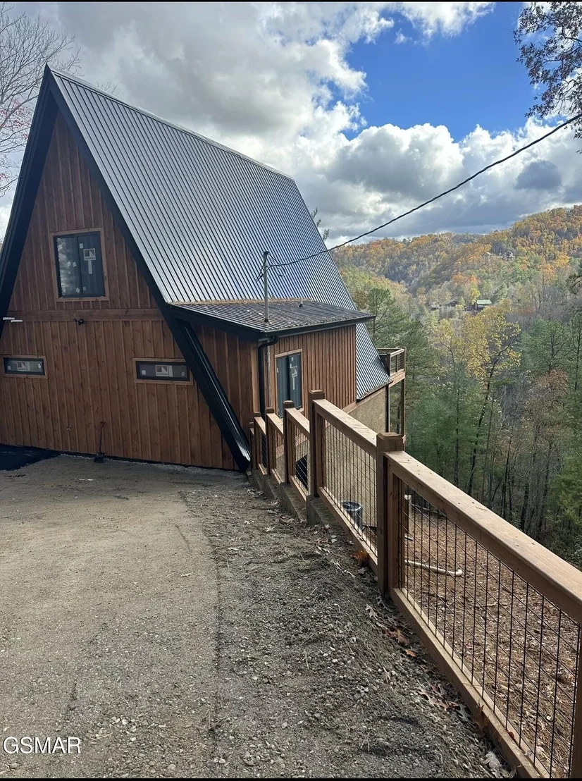 Photo of 2438 Sunset Rd