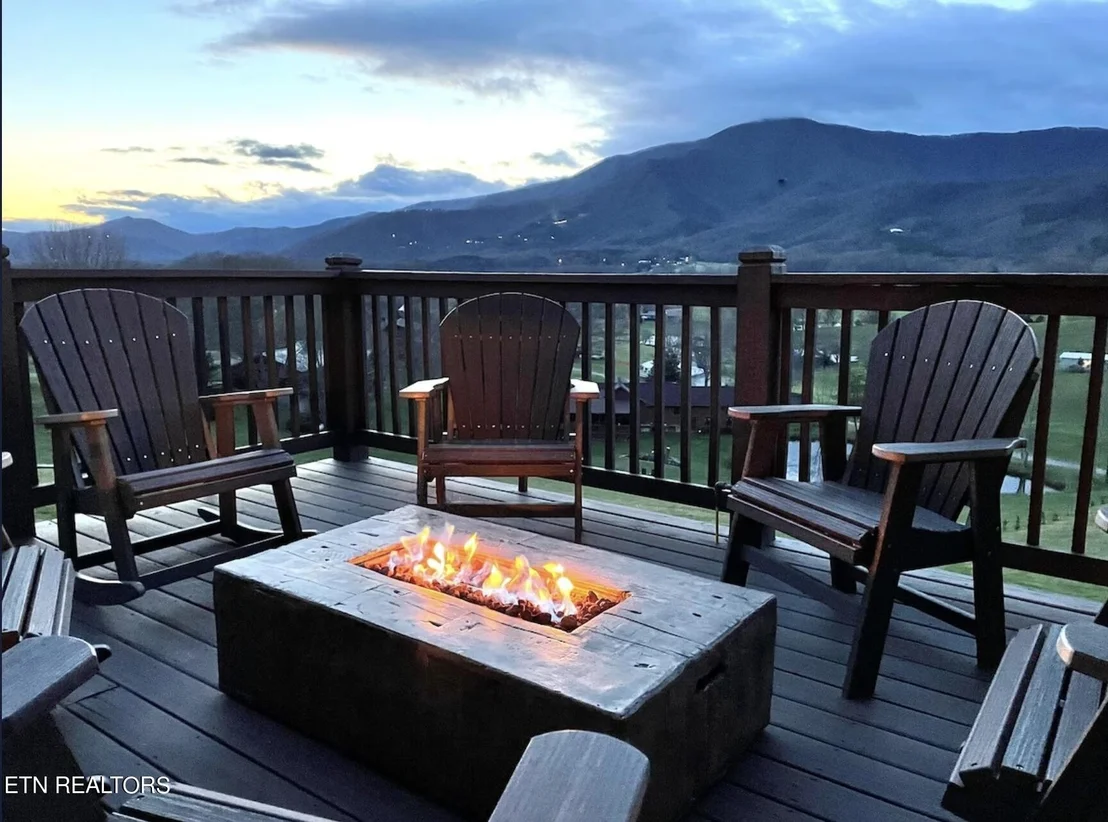 Photo of 4032 Roundtop Drive