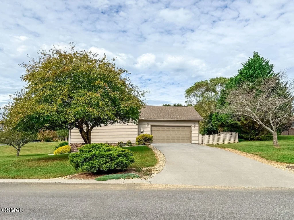 Photo of 625 Riverbrook Drive