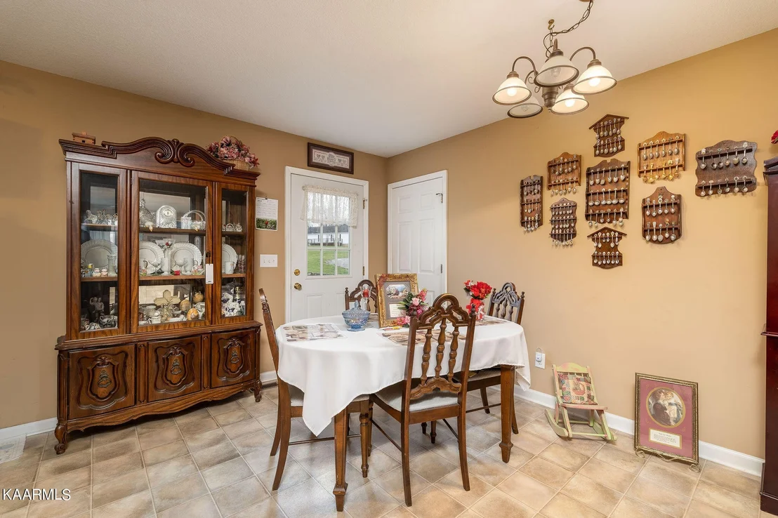 Photo of 1285 Jim Fox Rd