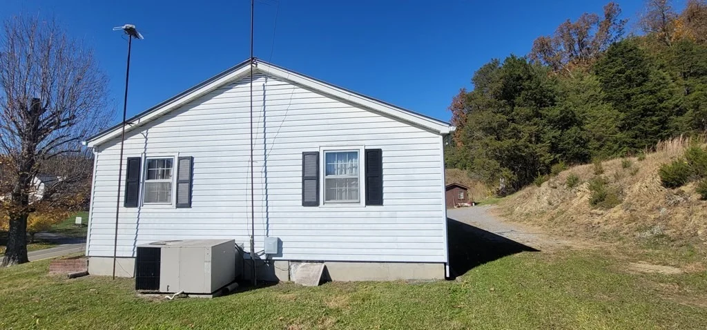 Photo of 2230 Chapman Highway
