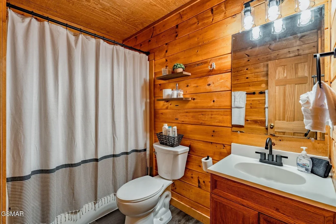 Photo of 1748 Azalea Circle