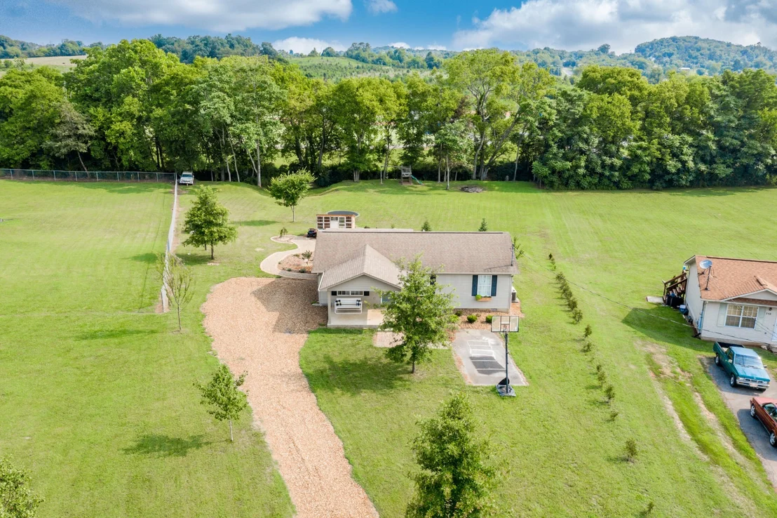 Photo of 709 Ross Drive