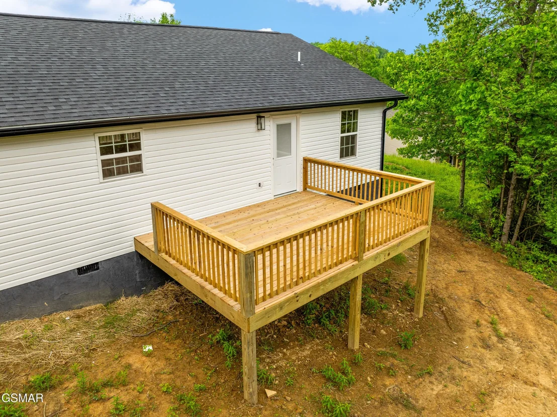 Photo of 1033 Cedar Ln