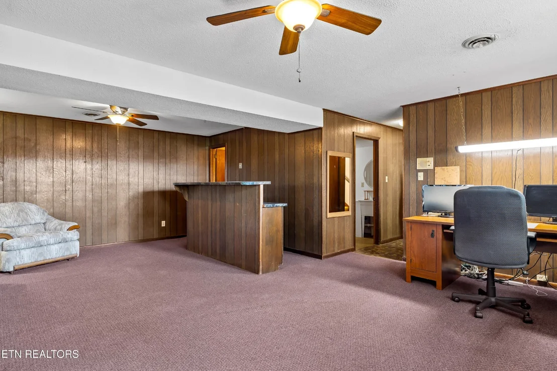 Photo of 936 Devon Circle