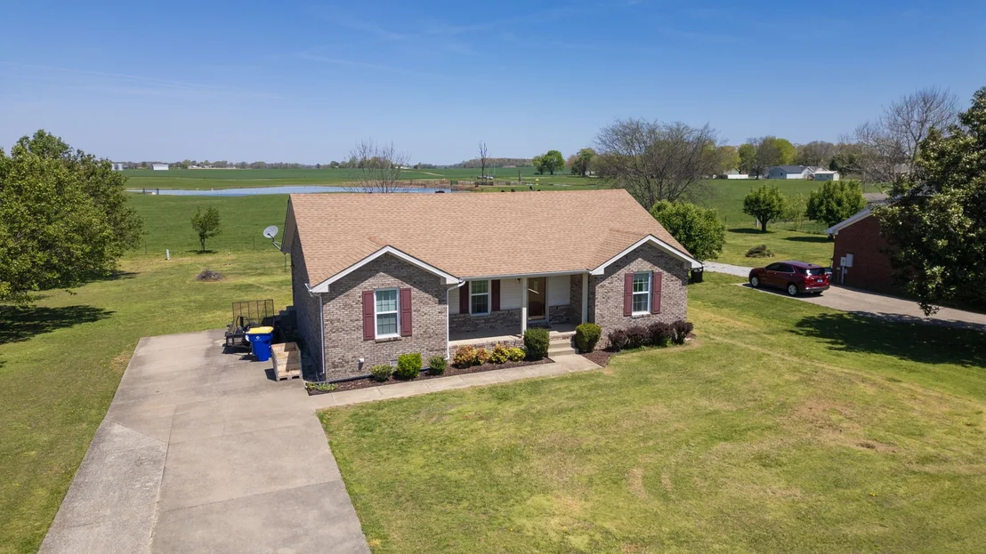 Photo of 136 Coates Rd