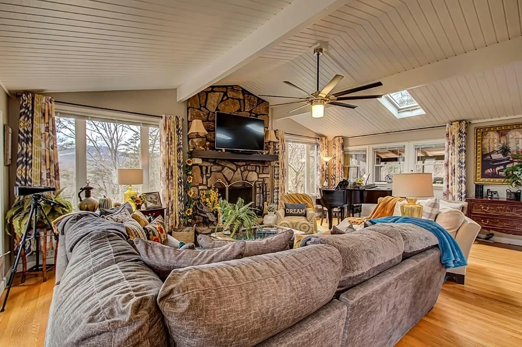 Photo of 2324 Headrick Lead