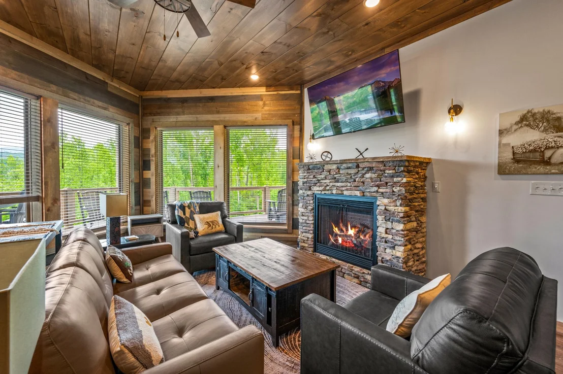 Photo of 1237 Hemlock Drive