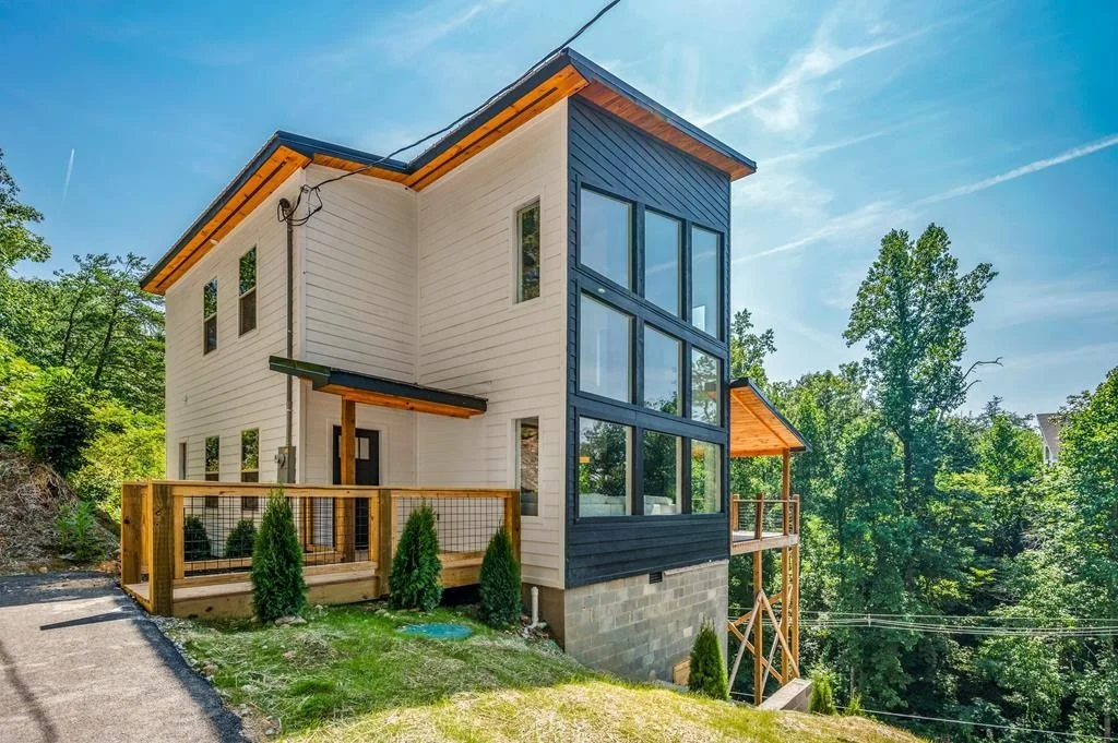 Photo of 1827 Walker Trail