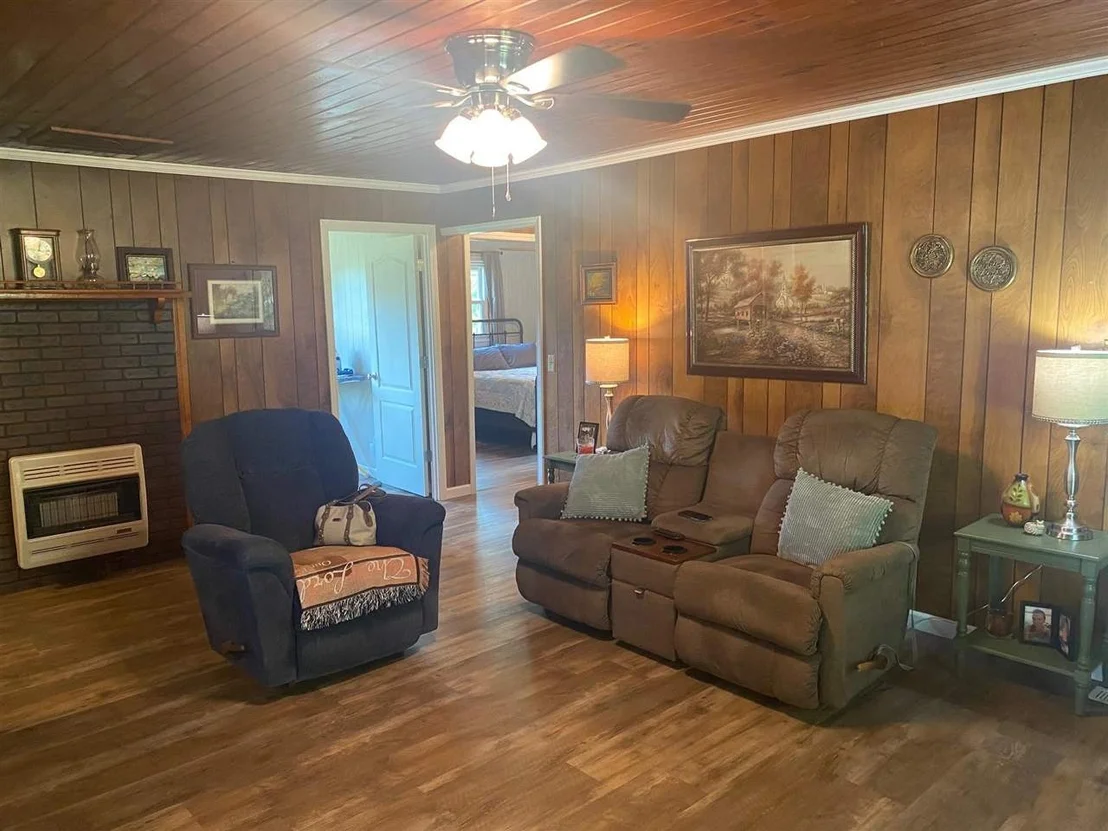 Photo of 185 QUALLS RD