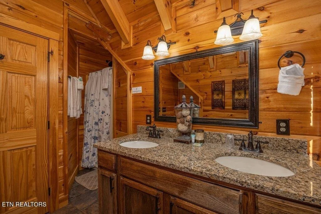 Photo of 922 Black Bear Cub Way