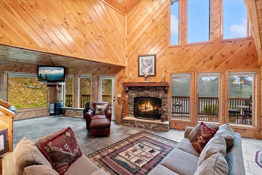 Photo of 2737 Pine Crest Lane
