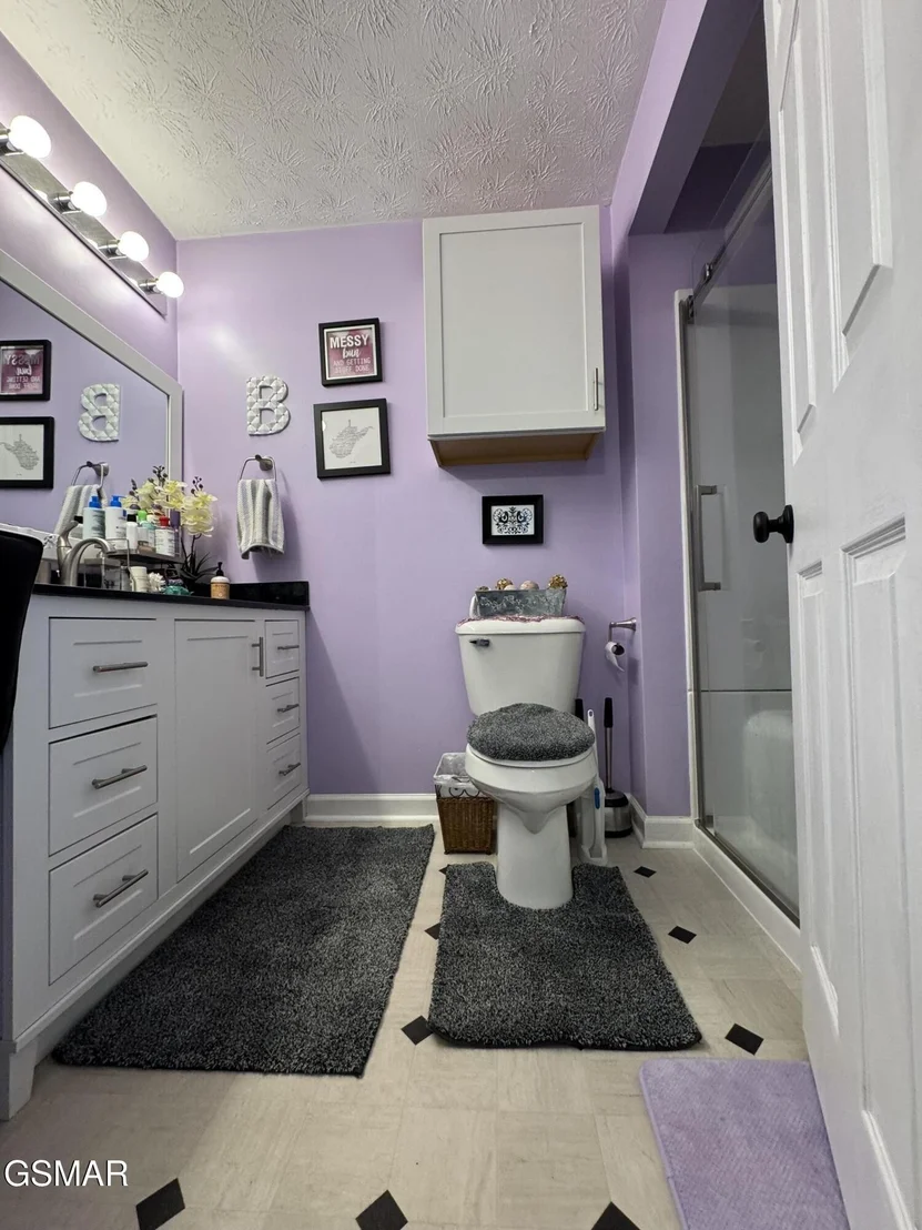 Photo of 628 Broadview Drive