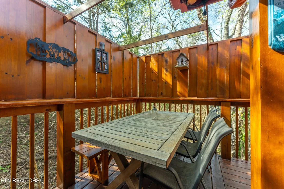 Photo of 1074 Willard Way