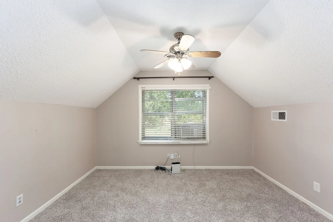 Photo of 566 Pearson Dr