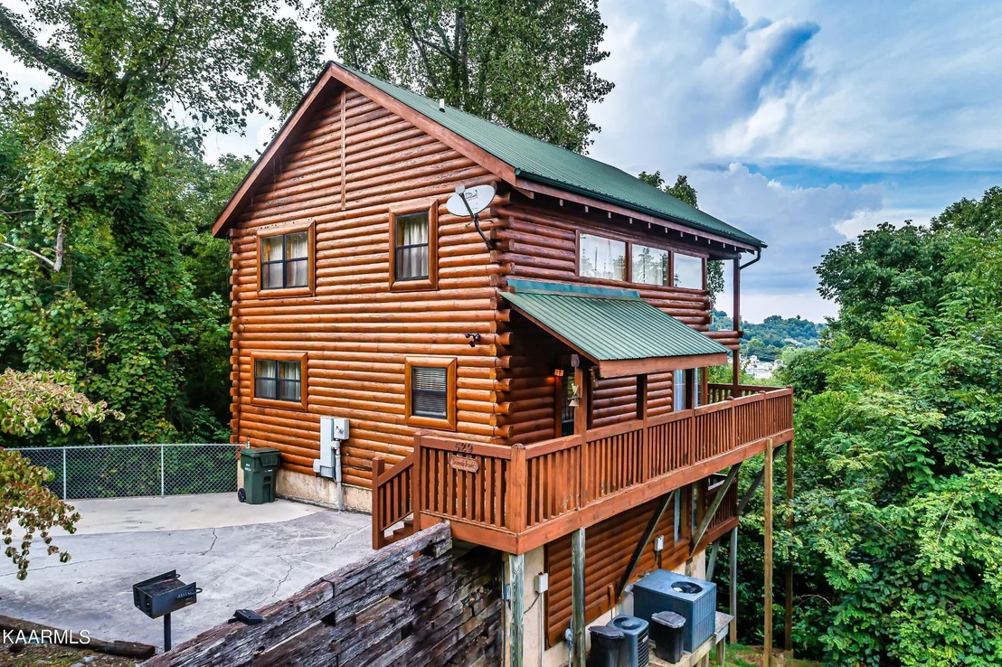 Photo of 529 Hideaway Ridge Circle