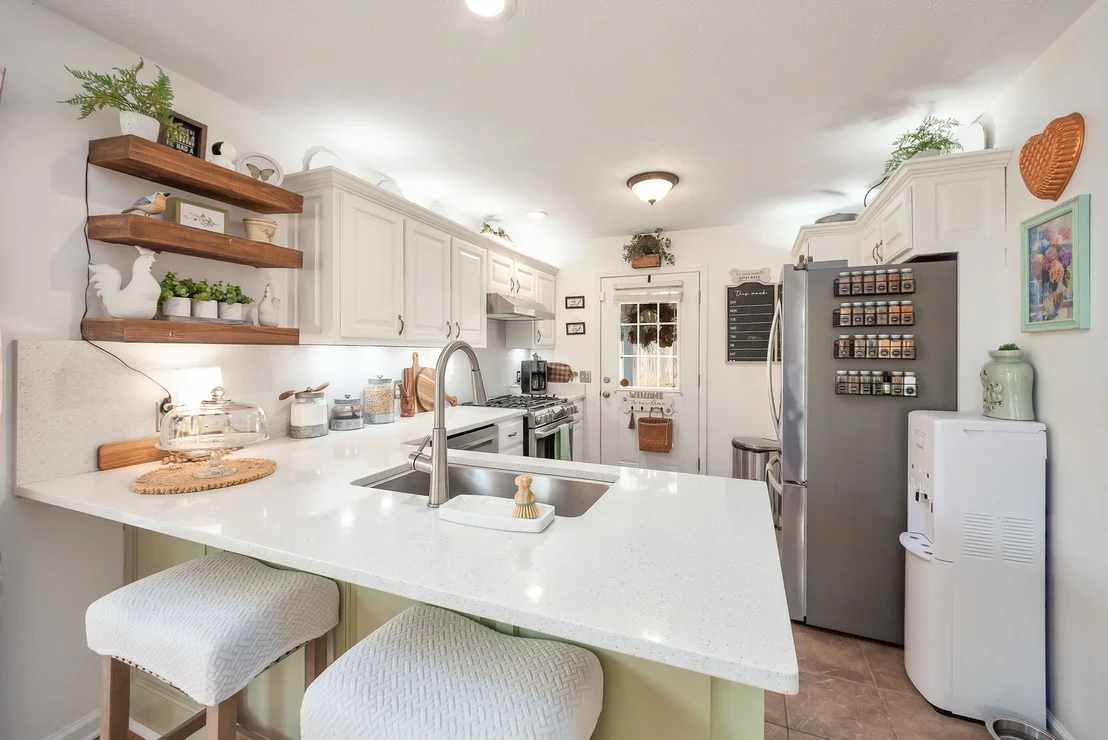 Photo of 455 Madison Cir