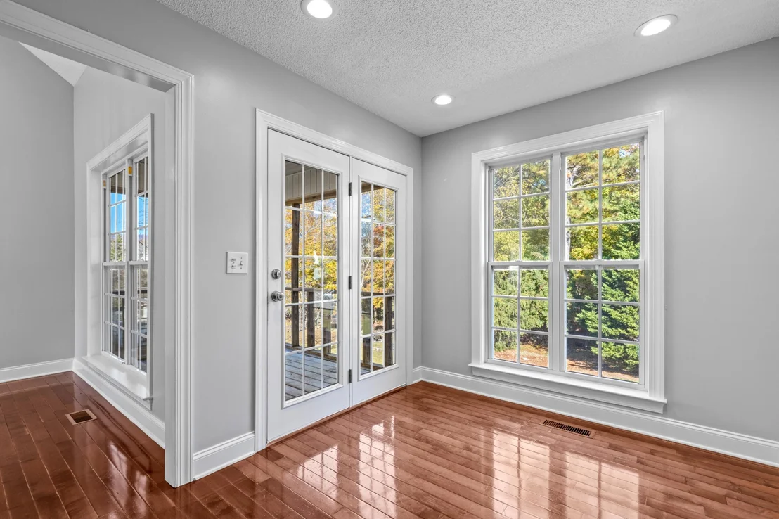 Photo of 433 Stanford Dr