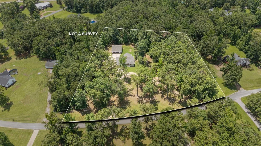 Photo of 330 ROBIN HOOD LOOP