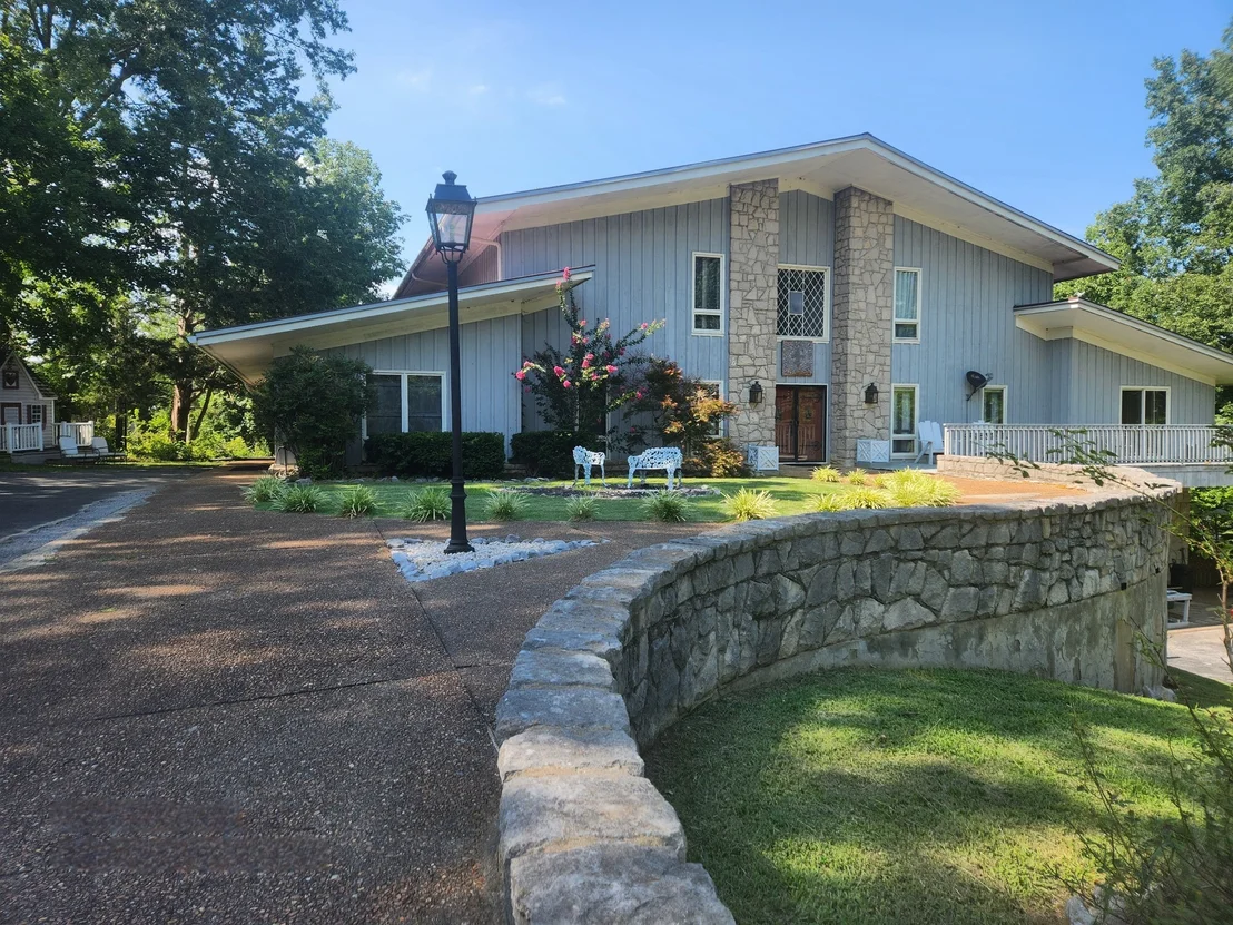 Photo of 68 Cardinal Cir