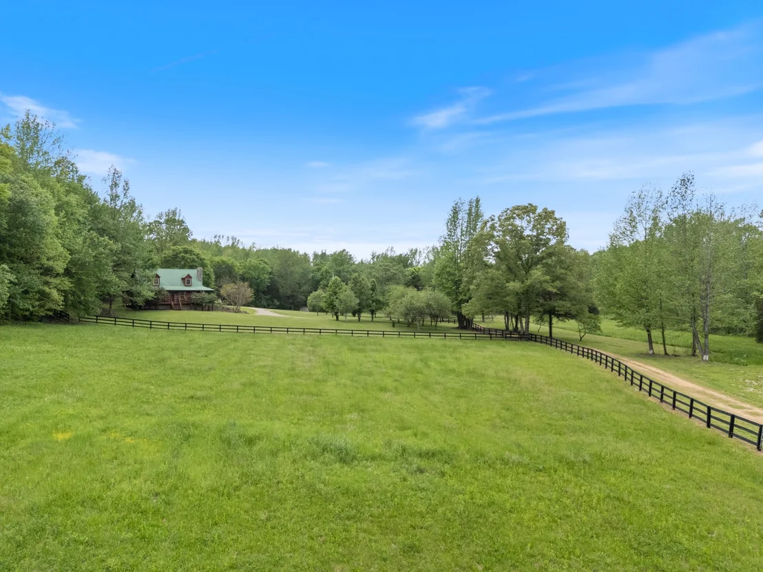 Photo of 1055 Wades Branch Rd