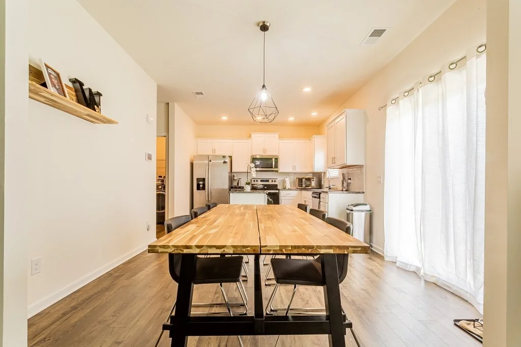 Photo of 427 Cedar Park Drive