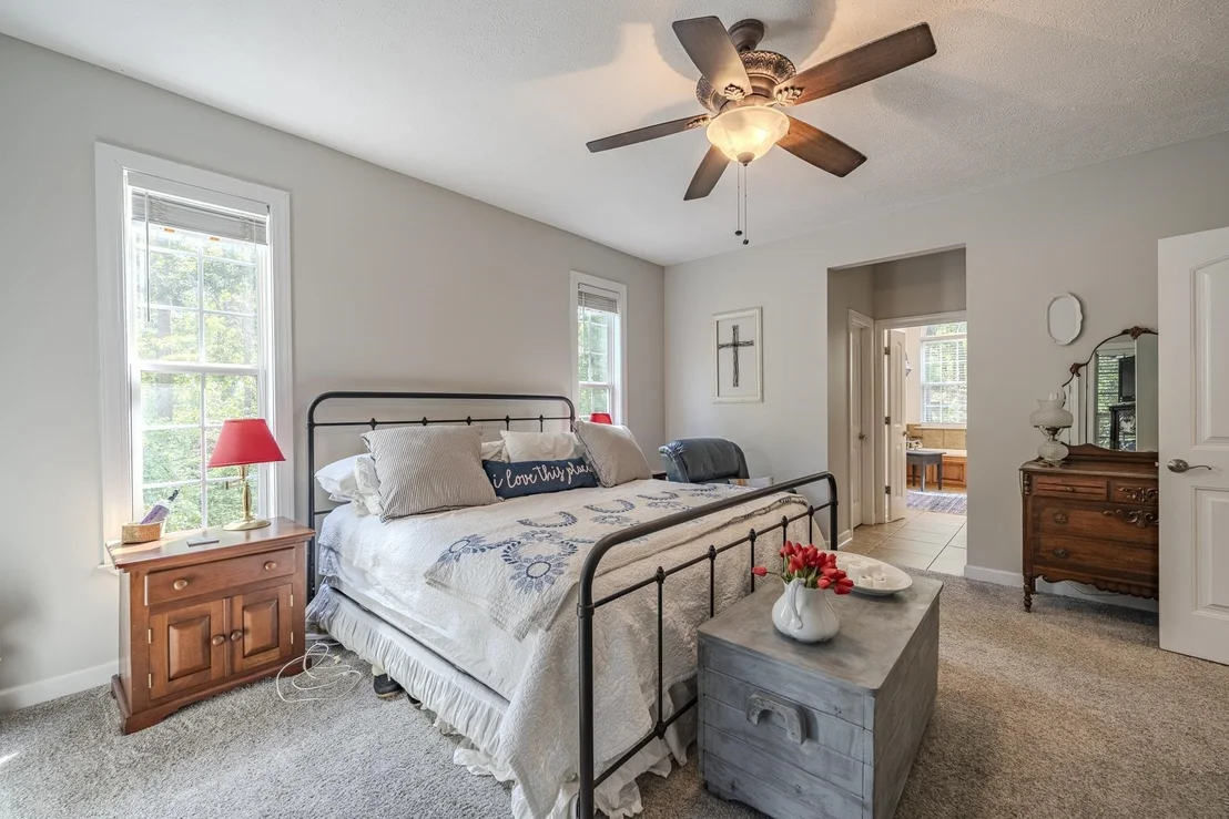 Photo of 120 KNOTTY OAKS TRL