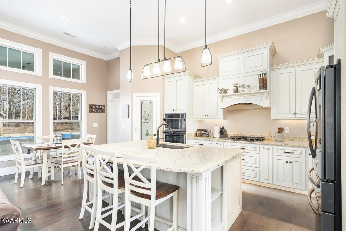 Photo of 4530 Glennora Drive