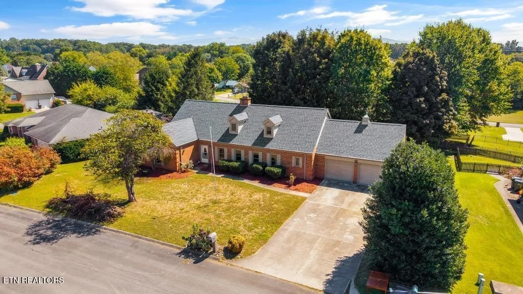 Photo of 1210 Briar Lea