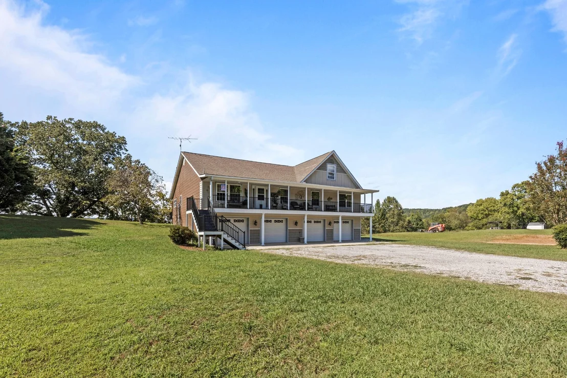Photo of 122 Eagle Point Drive