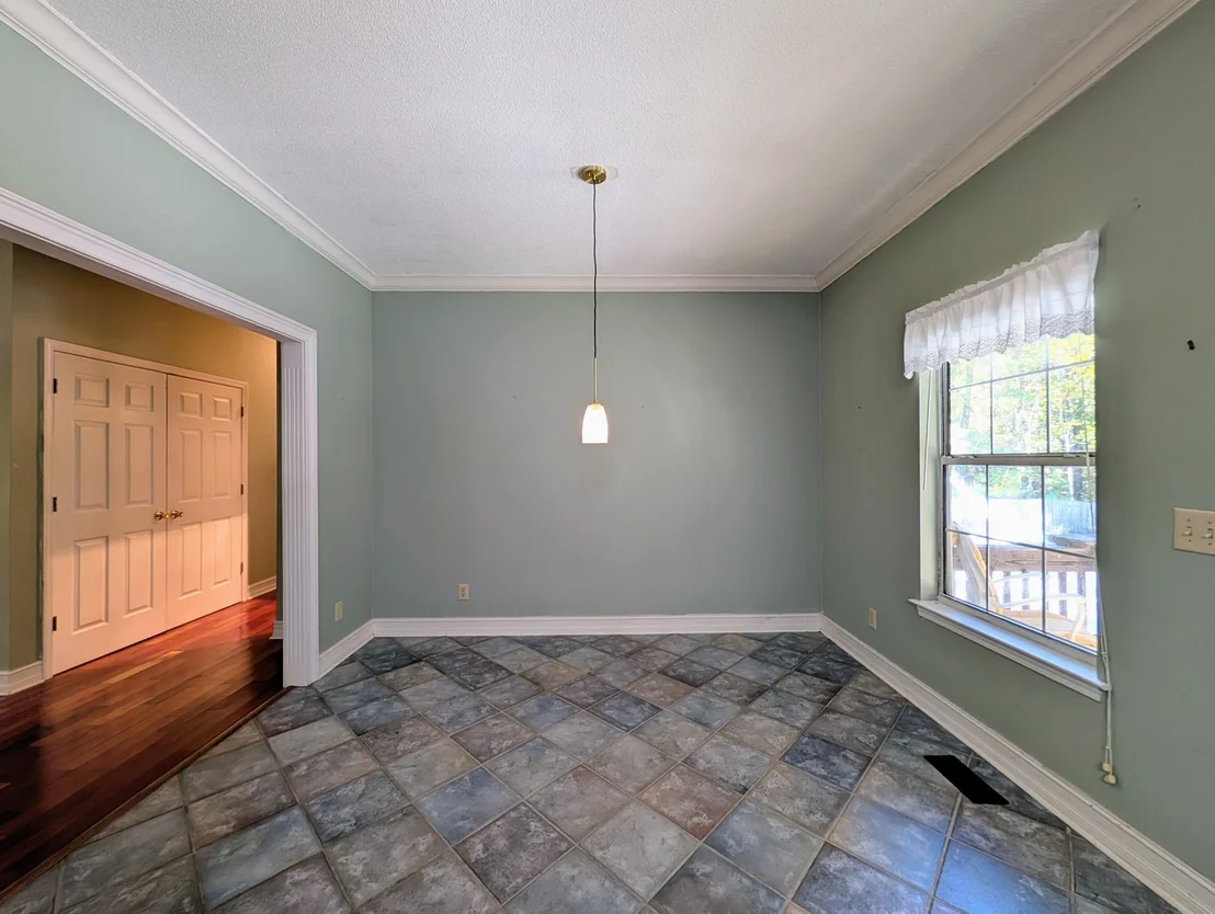 Photo of 1447 Eads Bluff Rd NW