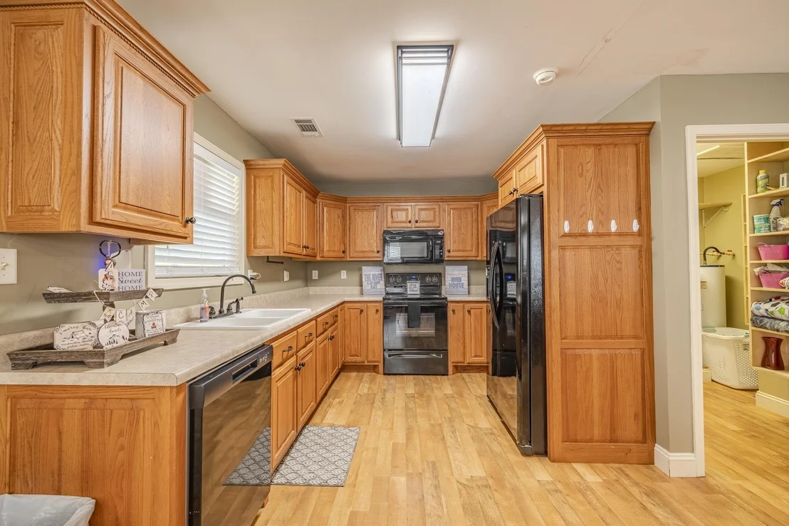 Photo of 965 ARNOLD LN