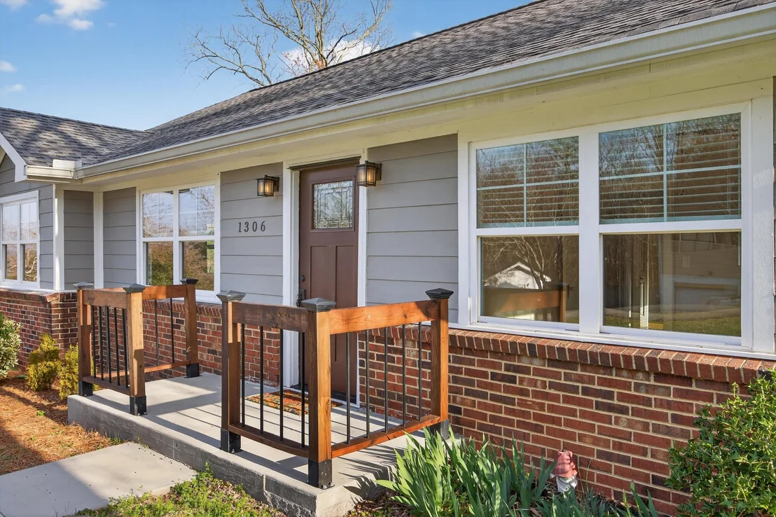 Photo of 1306 Springview Drive