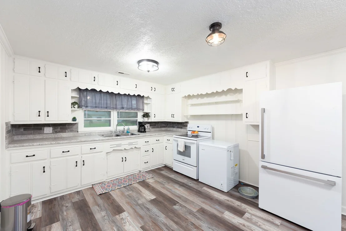 Photo of 35 Vick Rd