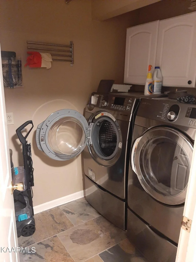 Photo of 305 Webb Rd