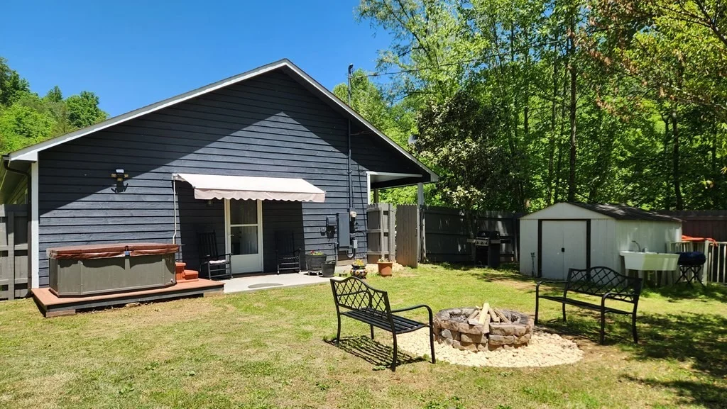 Photo of 1045 Indian Gap Road