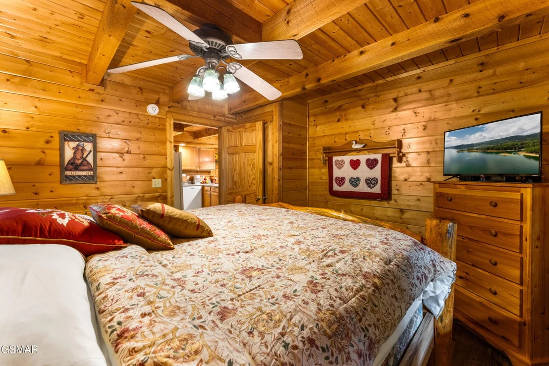 Photo of 2101 Red Bud Road