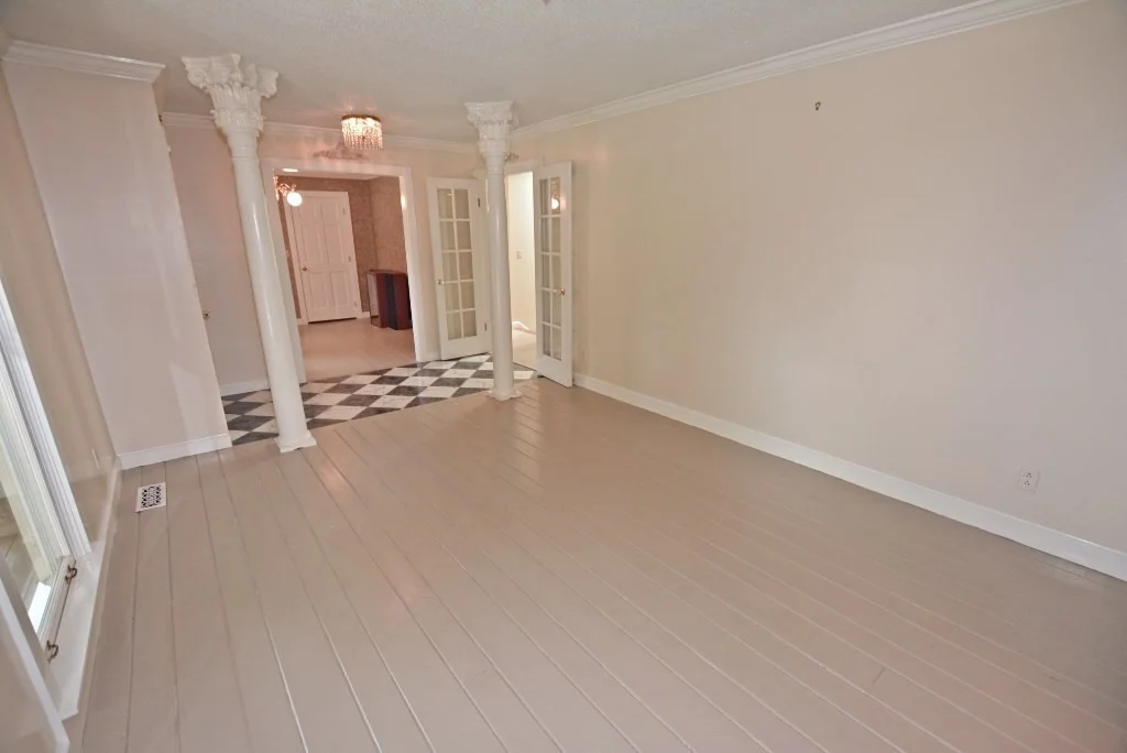 Photo of 1701 White Oak Drive