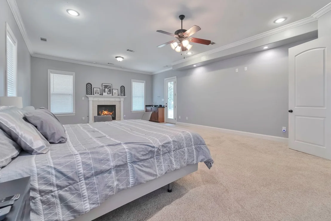 Photo of 2405 Canadaville Loop