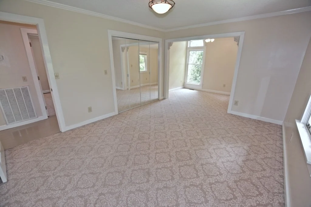 Photo of 1701 White Oak Drive
