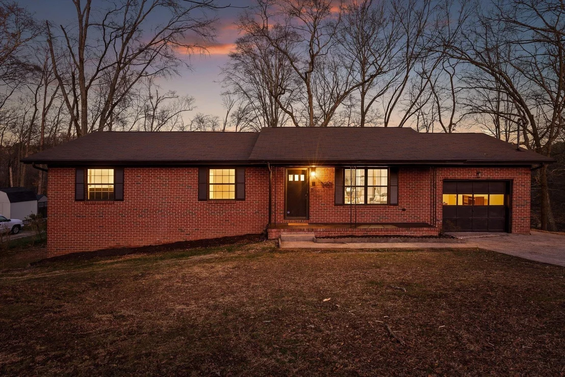 Photo of 142 Douglas Drive